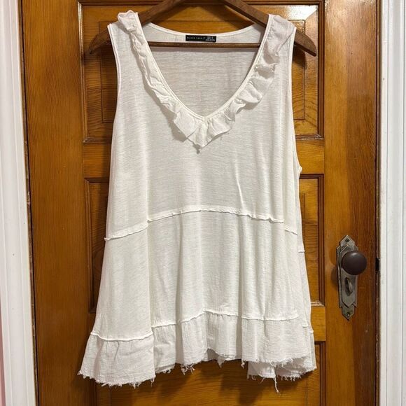 Black Tape Ruffled White V-Neck Tank Blouse Women’s Petite 1X - Picture 3 of 11